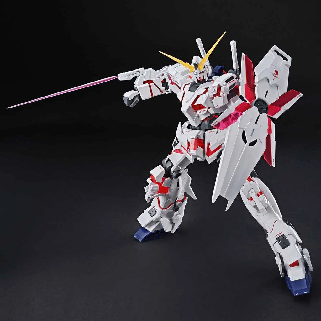 Mega Size Model Unicorn Gundam (Destroy Mode) 1/48