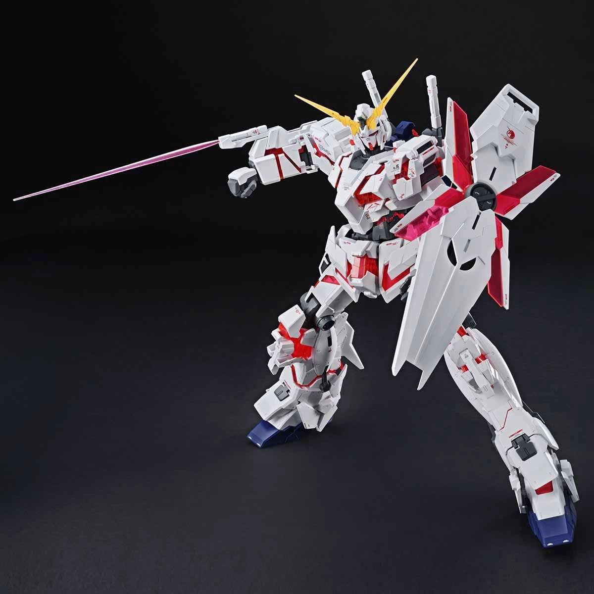 Mega Size Model Unicorn Gundam (Destroy Mode) 1/48