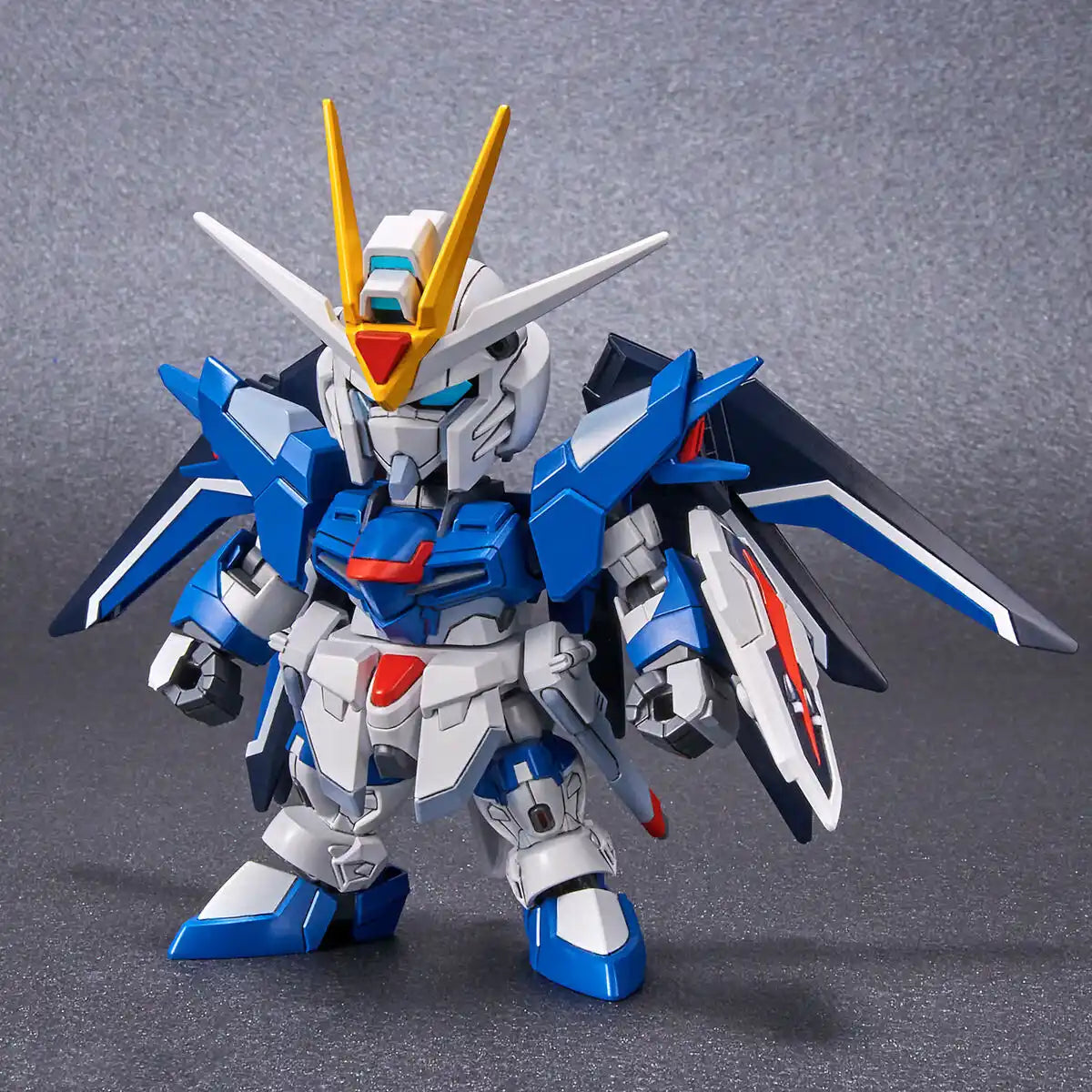 SDEX Standard Rising Freedom Gundam